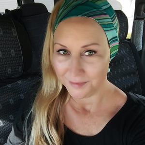 Meet your Posher, Eve